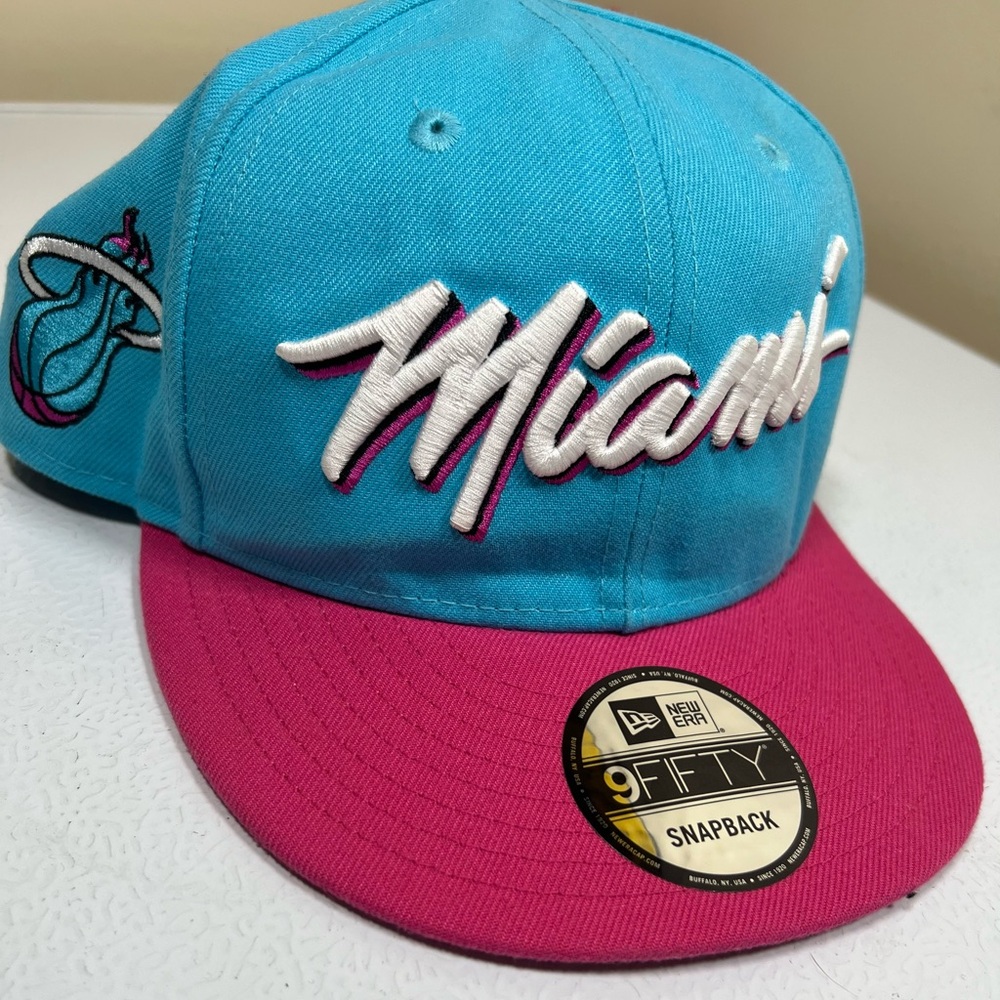 New Era NBA Miami Heat ViceWave 2019 Blue Pink 9FIFTY Adjustable Snapback Hat.